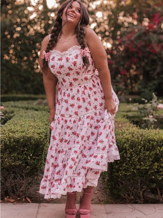 JessaKae Dresses & Skirts - JessaKae Madeline Rosy Lace Maxi Dress with Lace Trim 2X